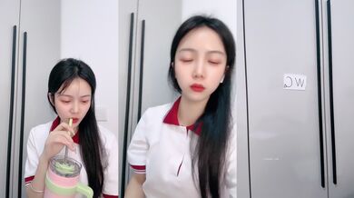 【04甜妹妹】绝对最漂亮最漂亮的新人恋爱冲昏了头，小仙女真大方，粉穴美乳都露了！ (1)